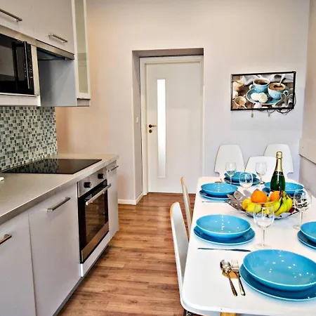 Apartman Bright 2bdr In 5 Minutes To Wenceslas Square