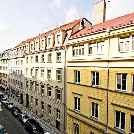Bright 2bdr In 5 Minutes To Wenceslas Square Apartman
