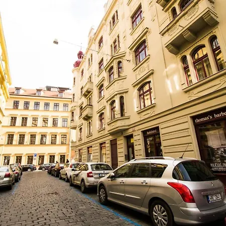 Bright 2bdr In 5 Minutes To Wenceslas Square Apartman *